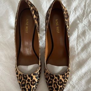 Nine West Leopard Print Heel popular shoe dresses up jeans and anything else!!!!